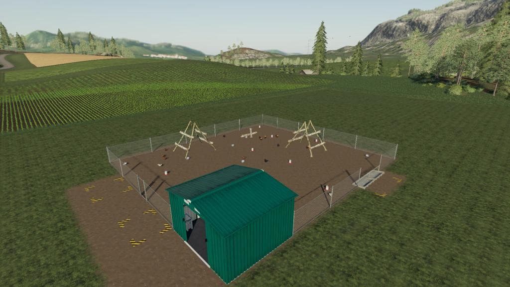 METAL FENCE CHICKEN STABLE 2