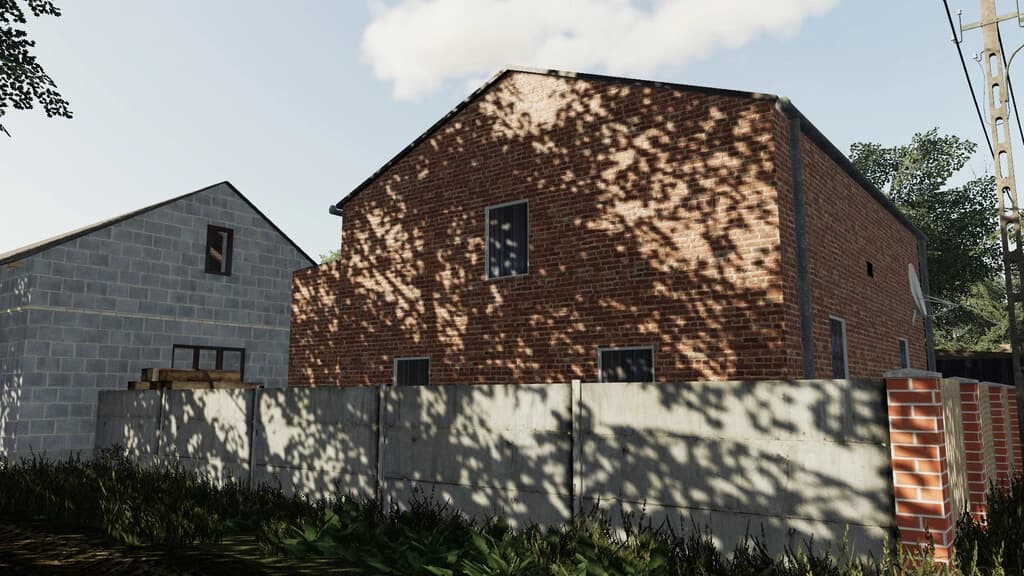OLD MEDIUM BRICK HOUSE 2
