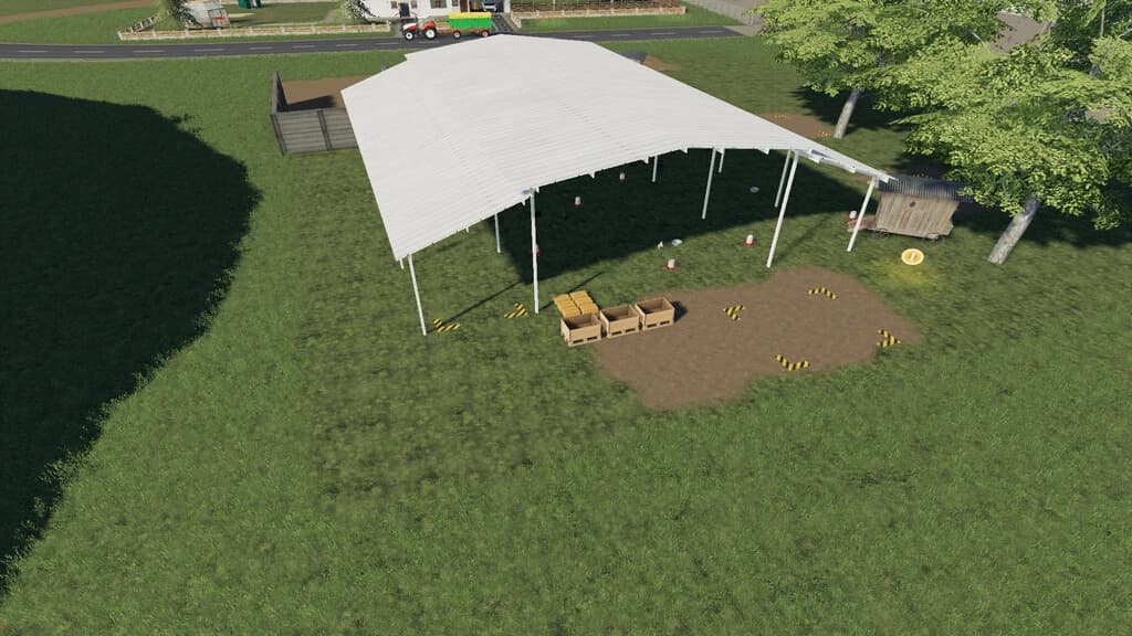 OPEN HEN HOUSE 2