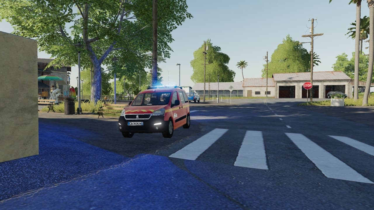 Peugeot Partner II 2015 (SDIS 33 command post) 3