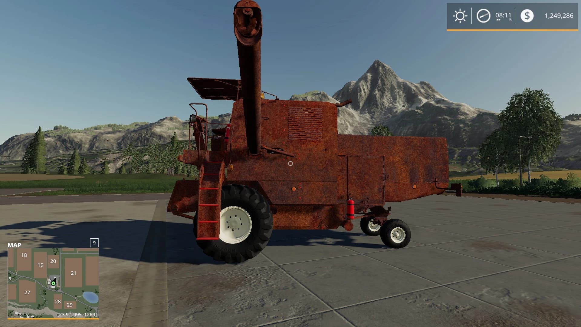 RUSTY OLD COMBINE 2