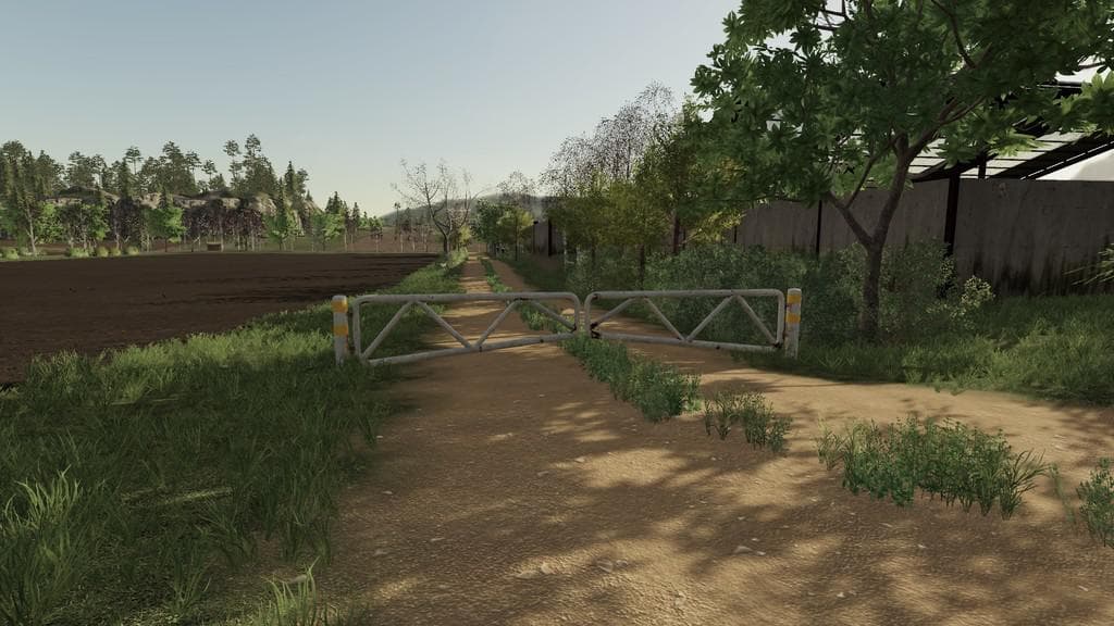 Rusty Metal Gates 4