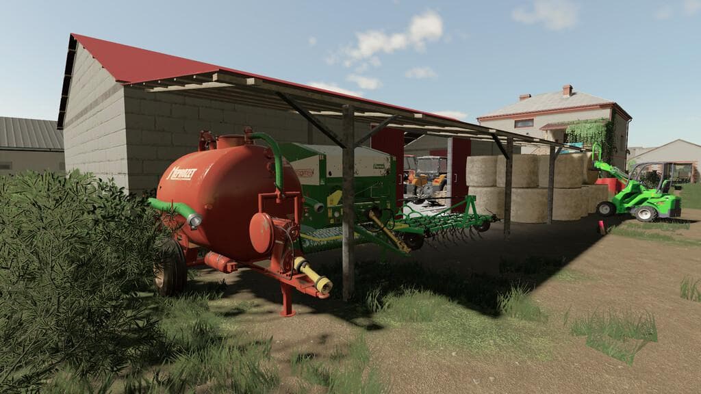 SMALL GARAGE WITH SHELTER 5