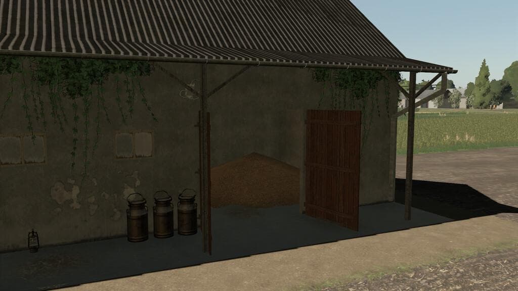 SMALL OUTBUILDING