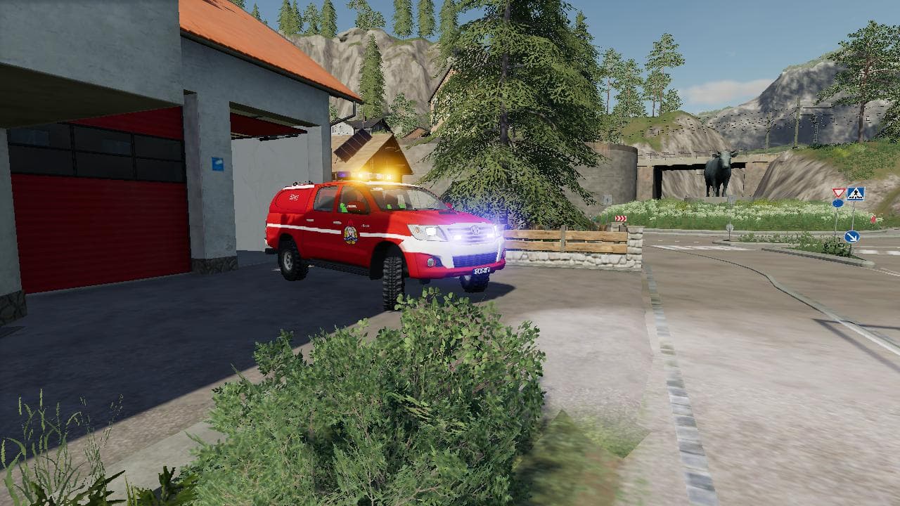TOYOTA HILUX STRAZ SLOP