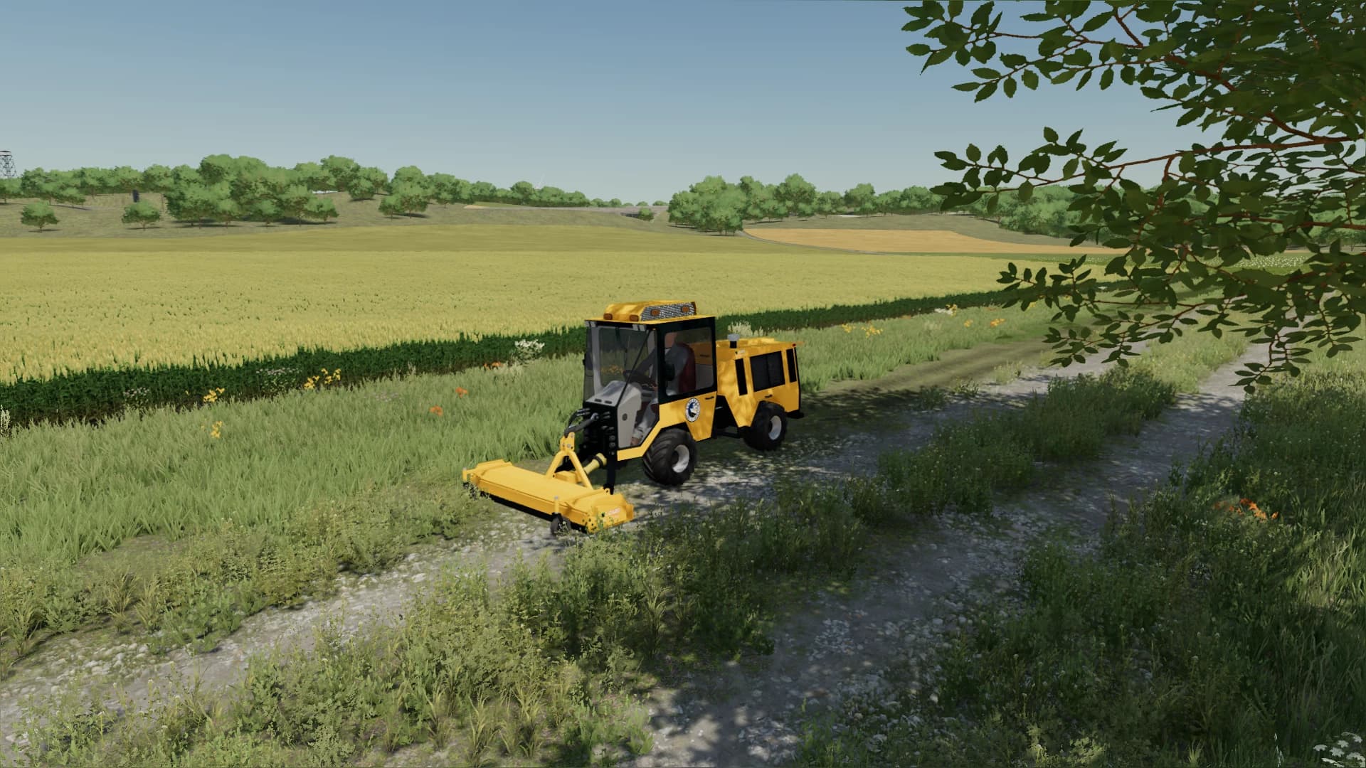 TRACKLESS MUNICIPAL TRACTOR