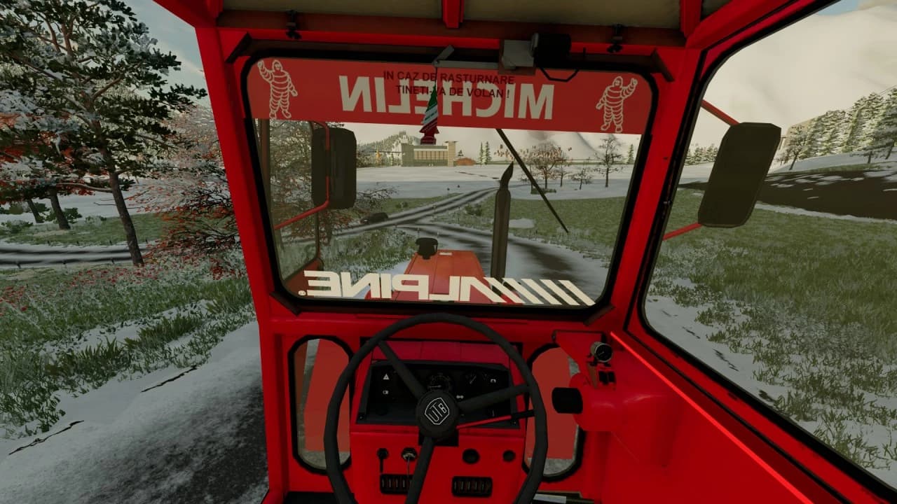 UNIVERSAL 650 RED