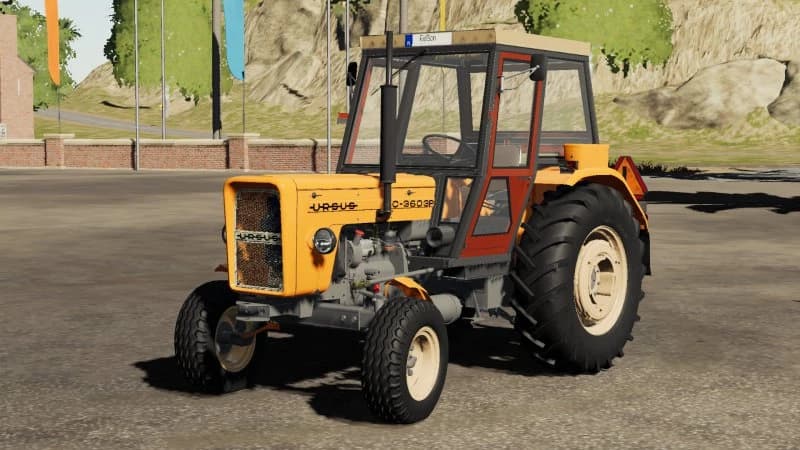 URSUS C-360 3P