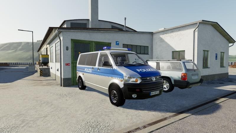VW T5 POLICE AND CUSTOMS WITH UNIVERSAL PASSENGER 2