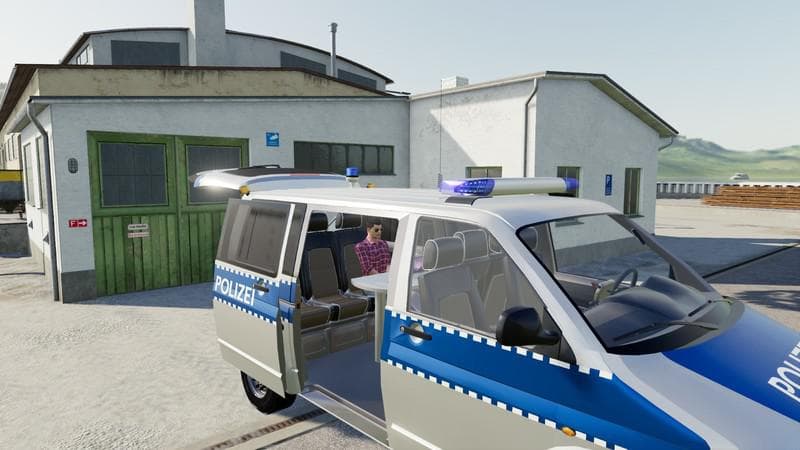 VW T5 POLICE AND CUSTOMS WITH UNIVERSAL PASSENGER