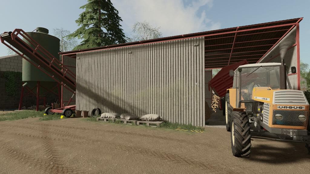 WAREHOUSE WITH CONVEYOR BELT 2