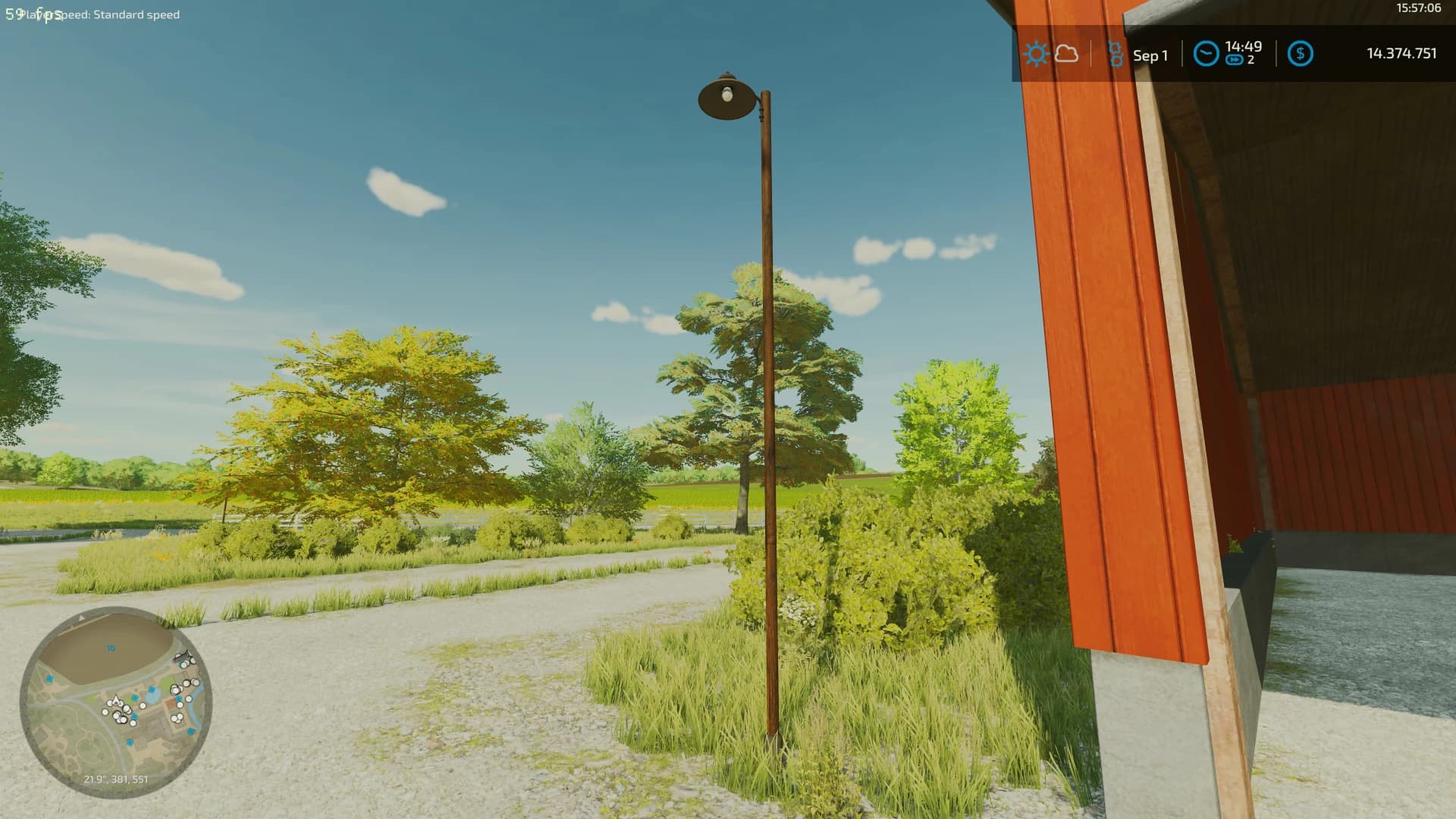 WOODENPOLE LAMP 2