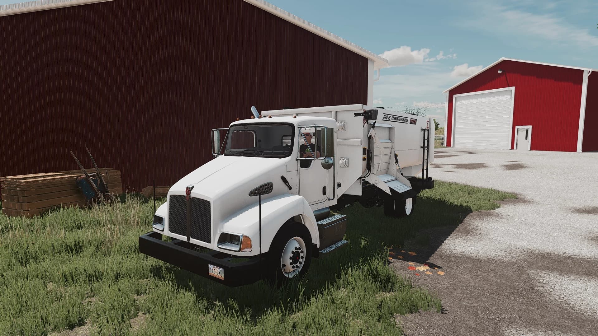 2004 Kenworth T300 Feedtruck