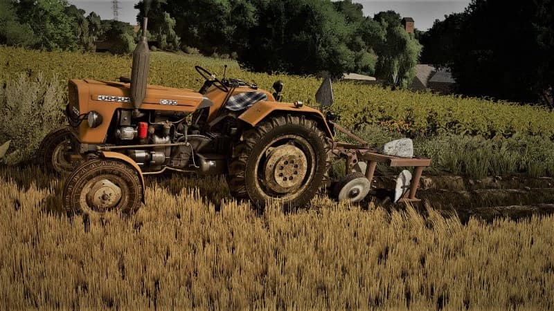 3 FURROW PLOWS 2