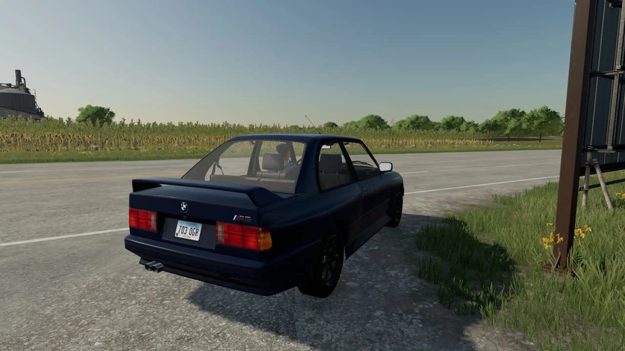 BMW M3 E30 COUPE 4
