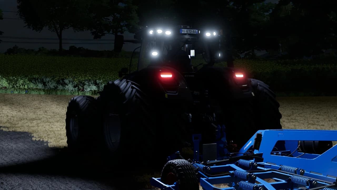 CASE IH OPTUM BLACK/RED EDITION 4
