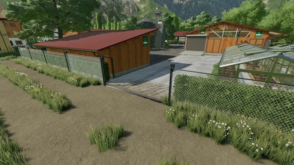 CHAIN LINK FENCE WITH GATES 3