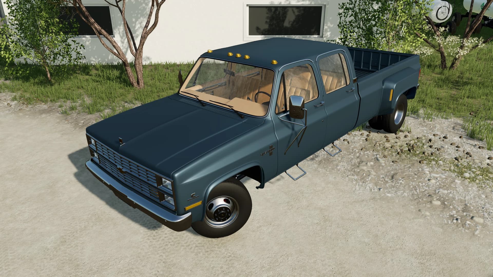 Chevrolet K30 Dually 4