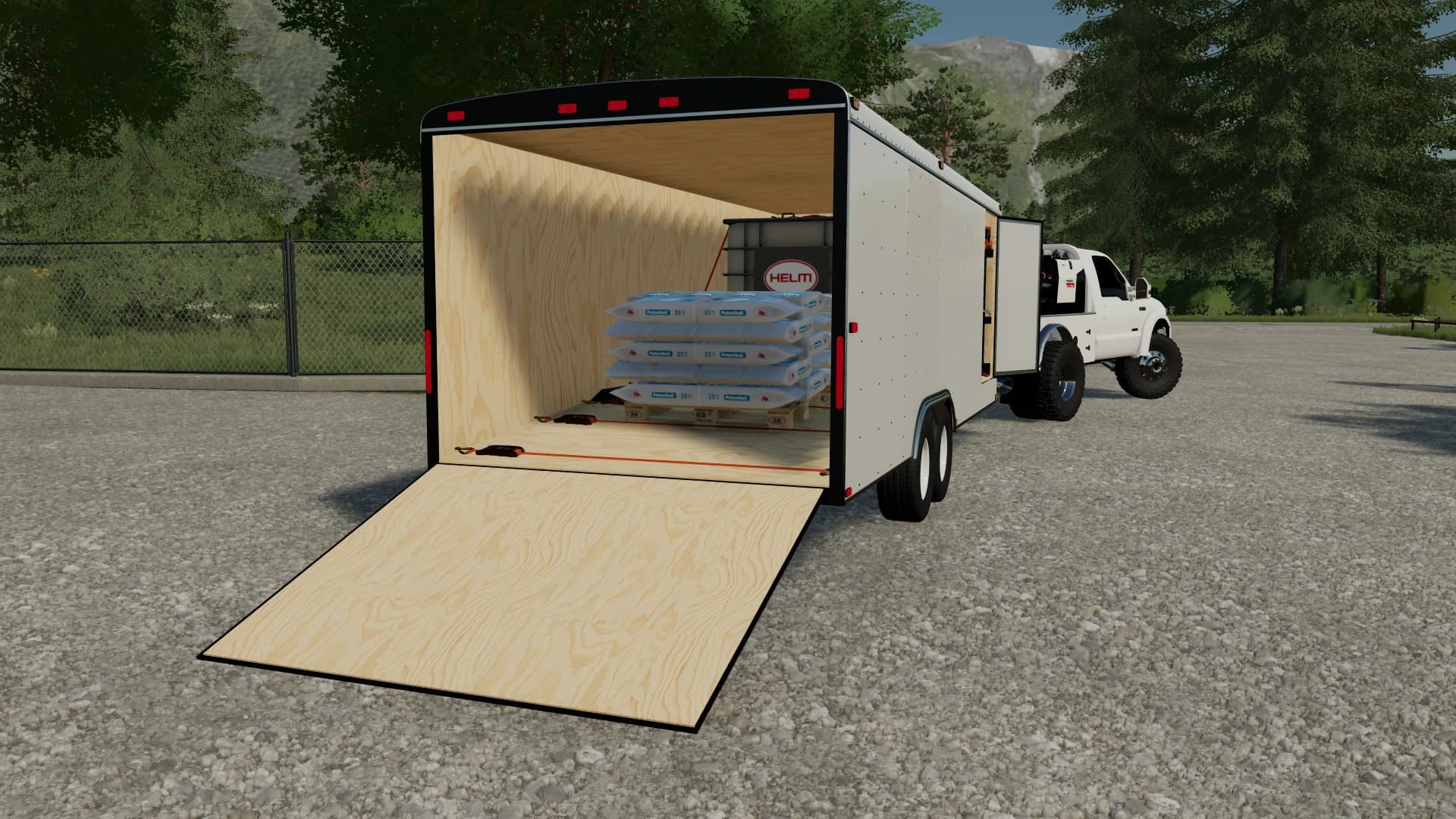 ENCLOSED TRAILER
