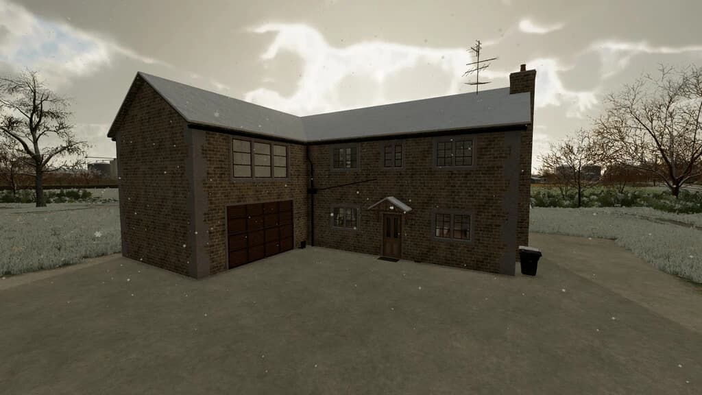 FARMHOUSE WITH GARAGE 3