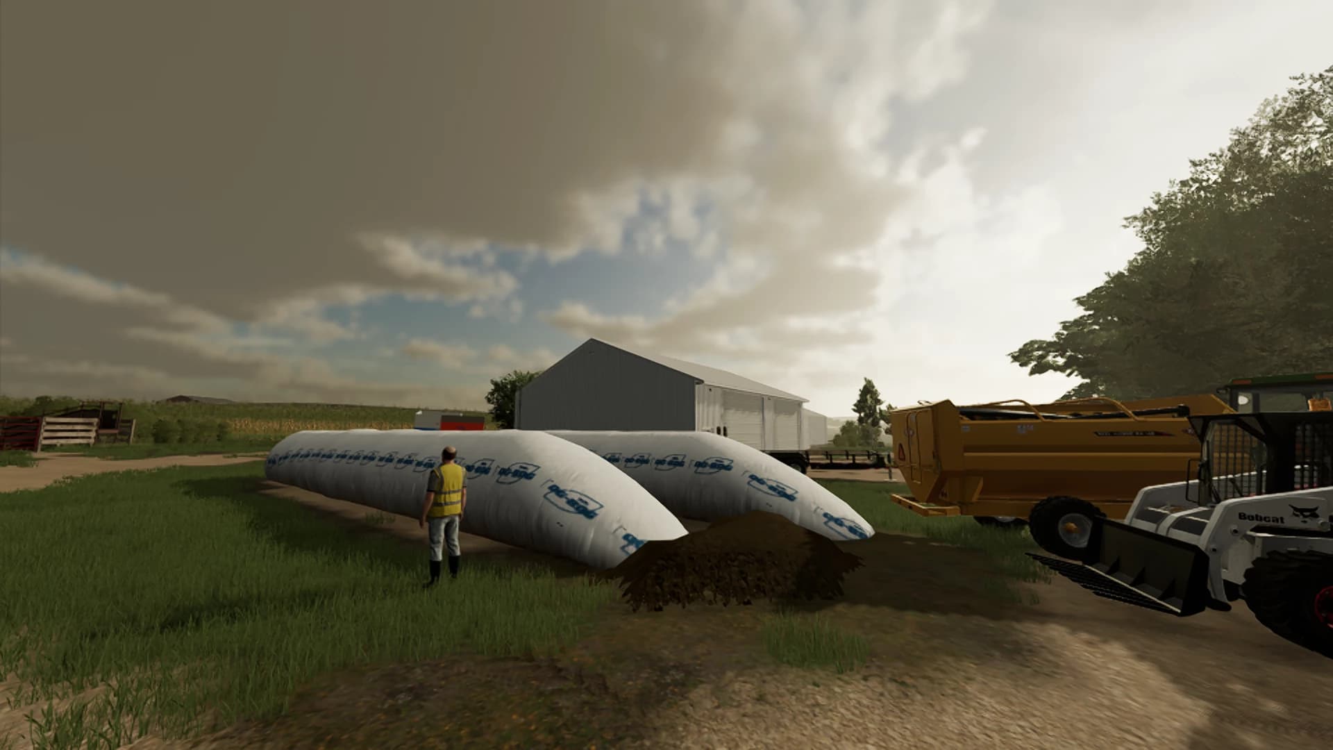 60' FEED STORAGE BAG 3