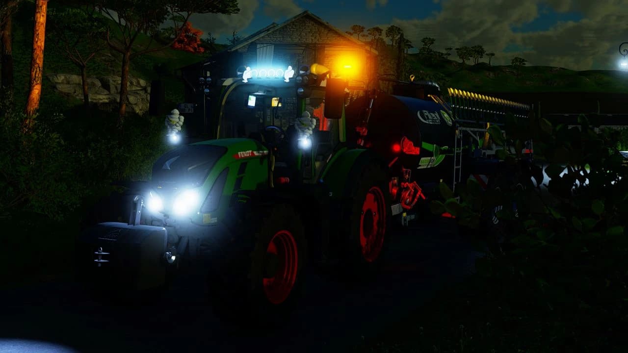 FENDT 700 EDITED 4
