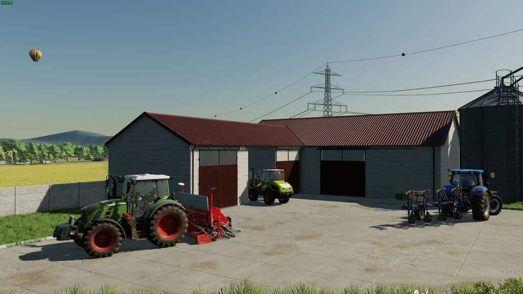 GARAGE WITH STORAGE 3