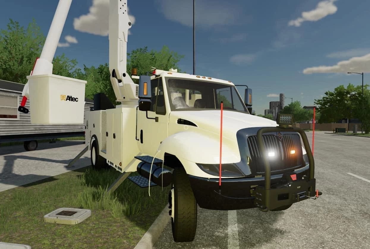INTERNATIONAL BUCKET TRUCK 2
