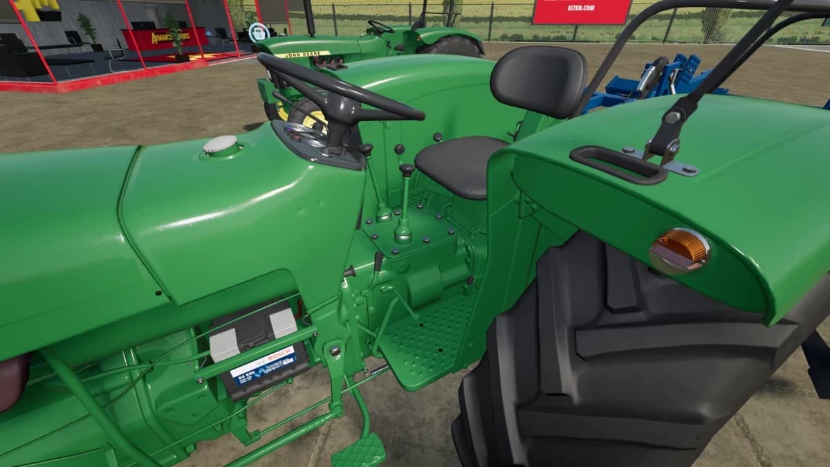 JOHN DEERE 710 2