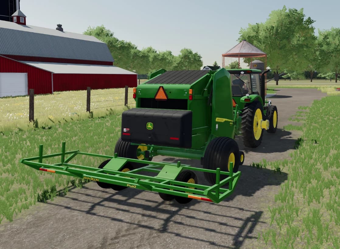 John Deere 561R + Accumulator 4