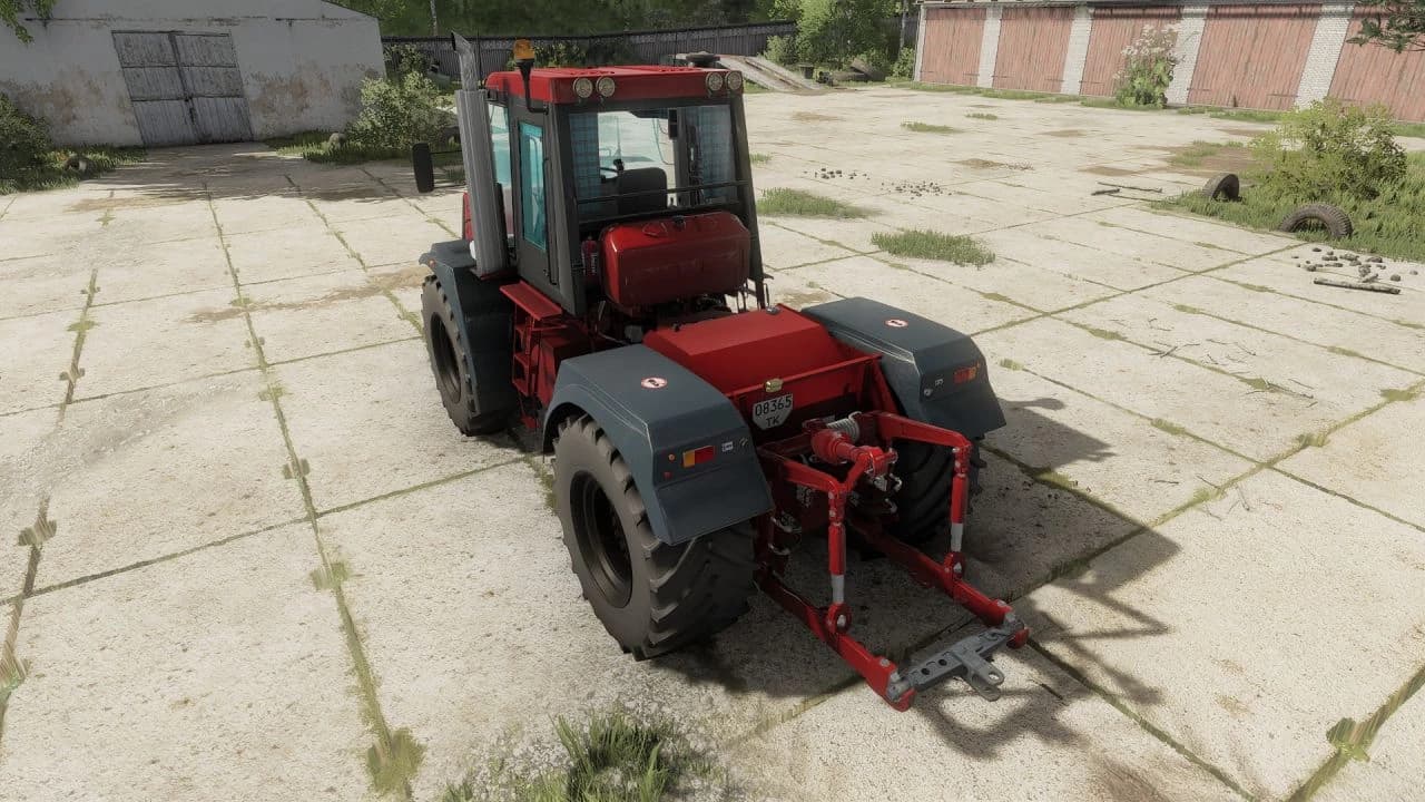 Kirovets K-744 R2