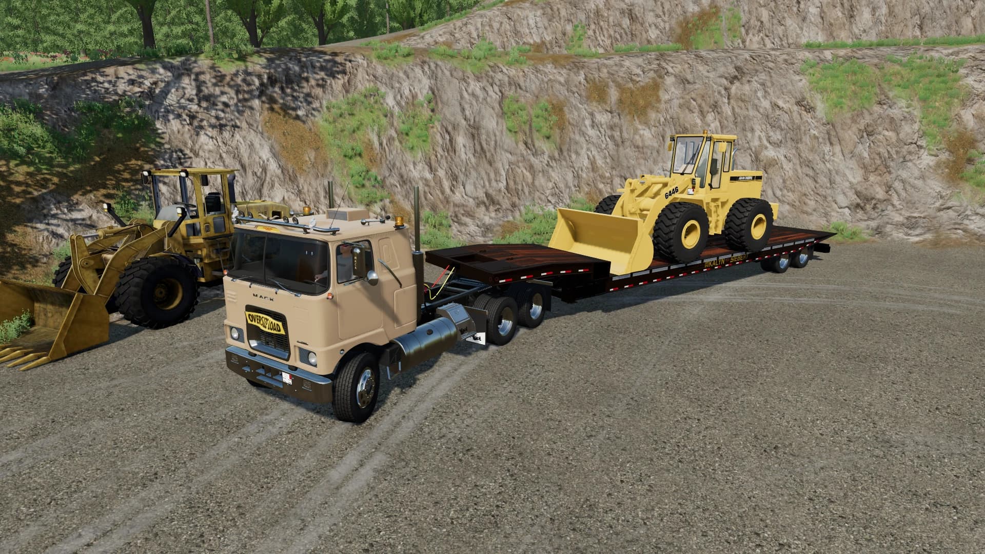 MACK F-700 4