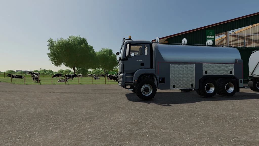 MAN TGS MILK TRUCK