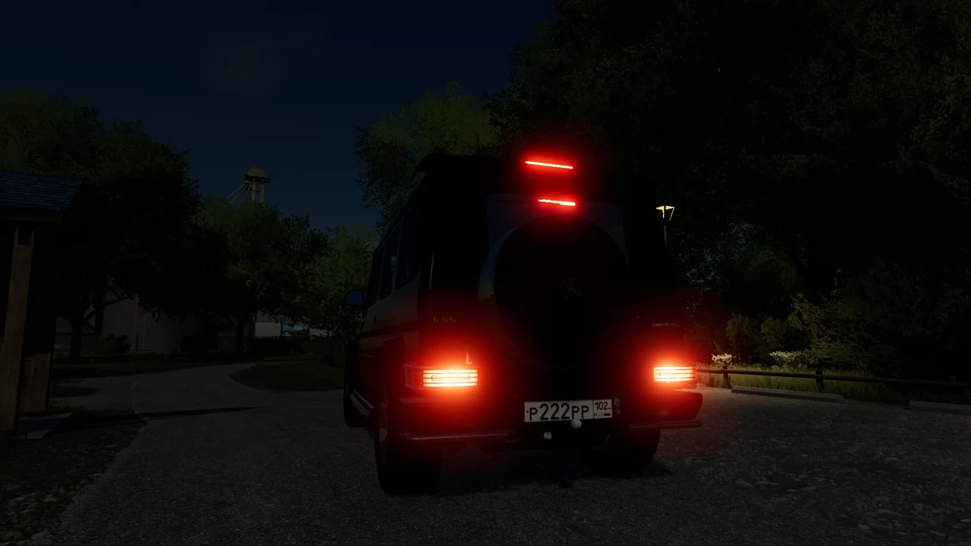 MERCEDES-BENZ G55 AMG 2