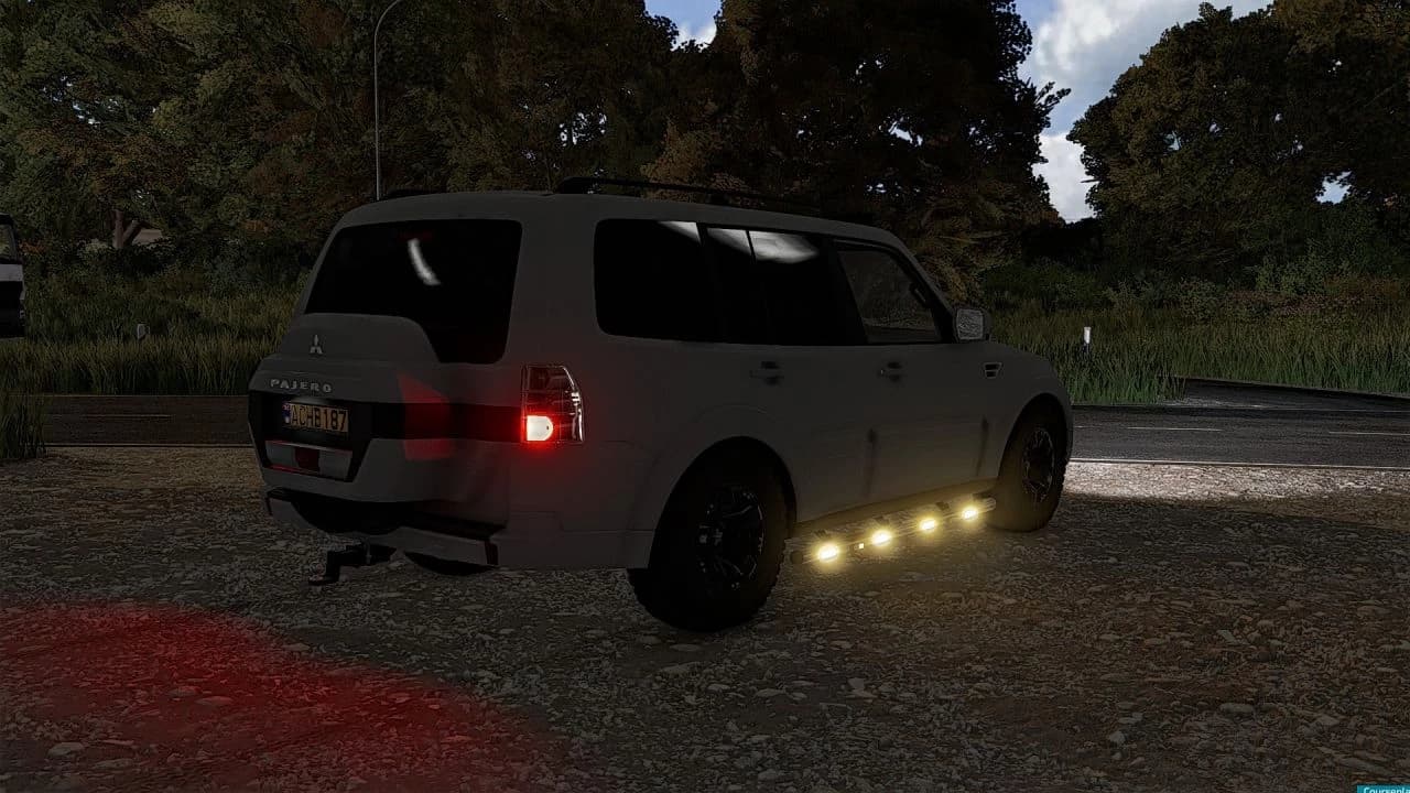 MITSUBISHI PAJERO 2015 2