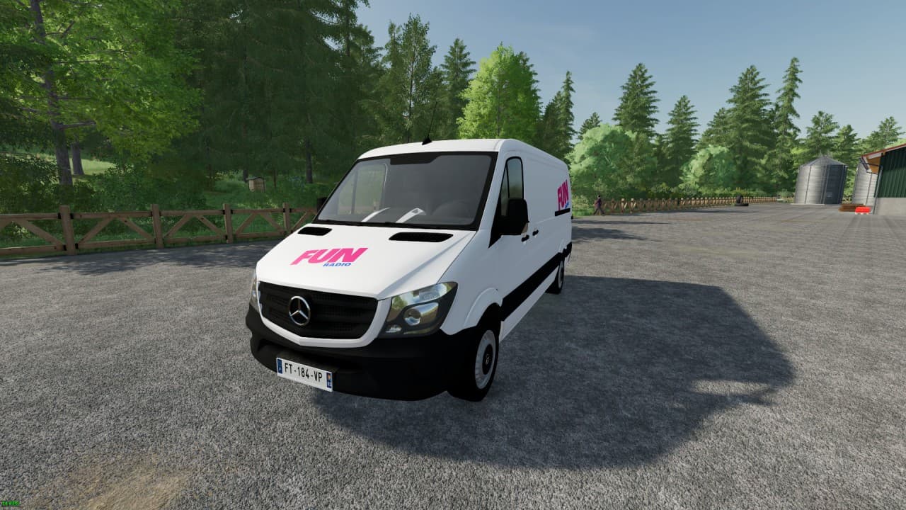 Mercedes Sprinter - French Radios 5