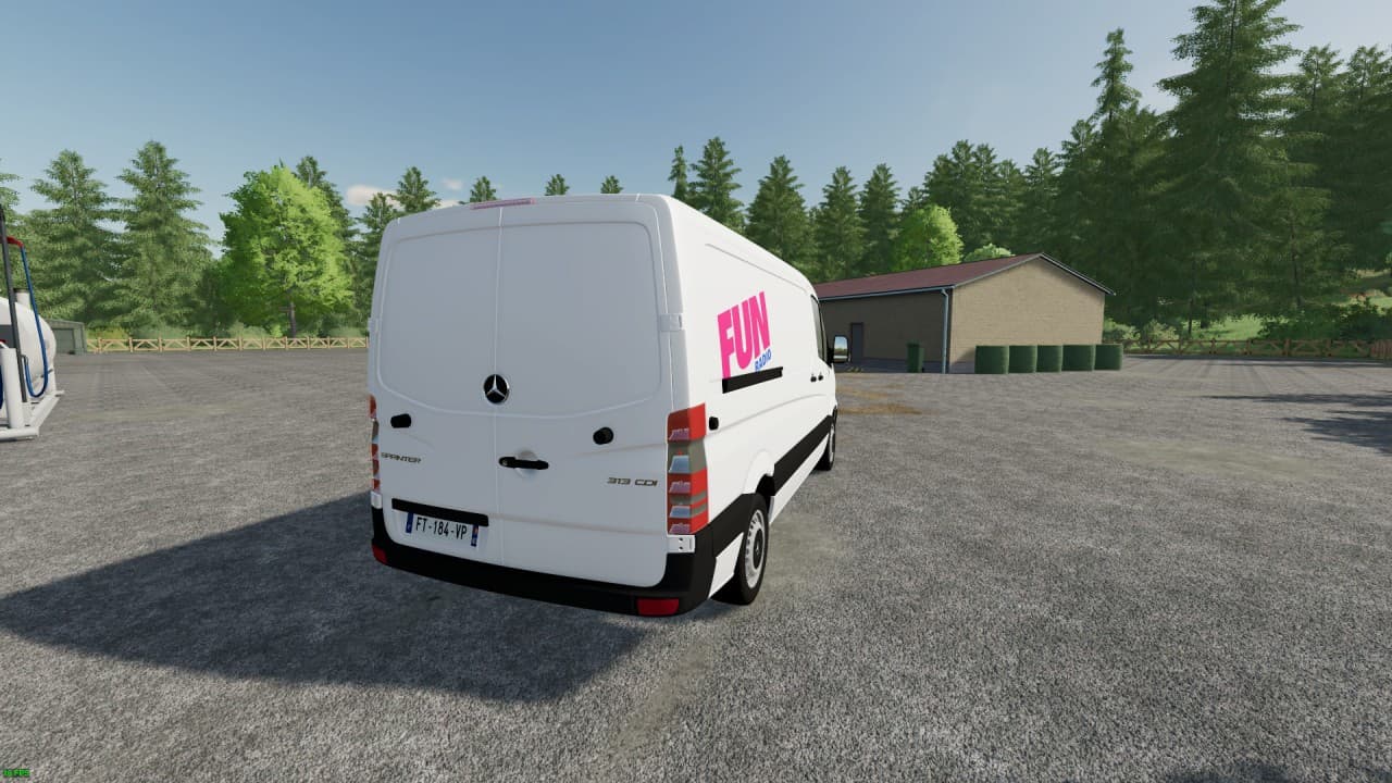Mercedes Sprinter - French Radios 4