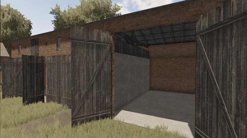 OLD BARN WITH CHICKEN COOP 3