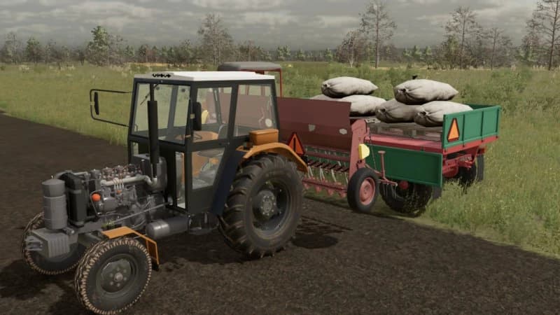 OLD GRAIN BAGS/PALLETS 3