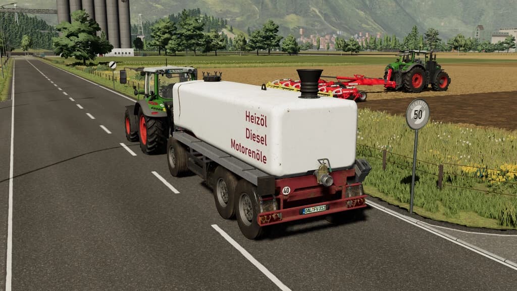 OLD LIQUID MANURE TANKER 2