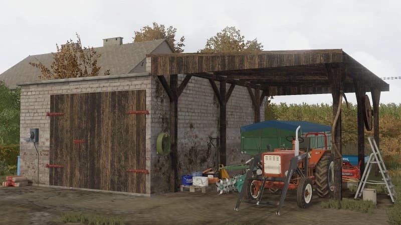 OLD SMALL GARAGE