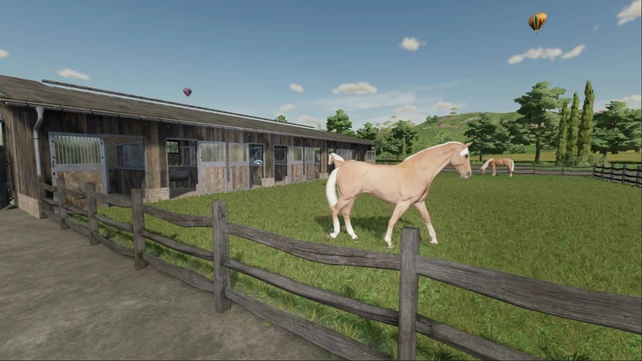 OLD STYLE HORSE PADDOCK
