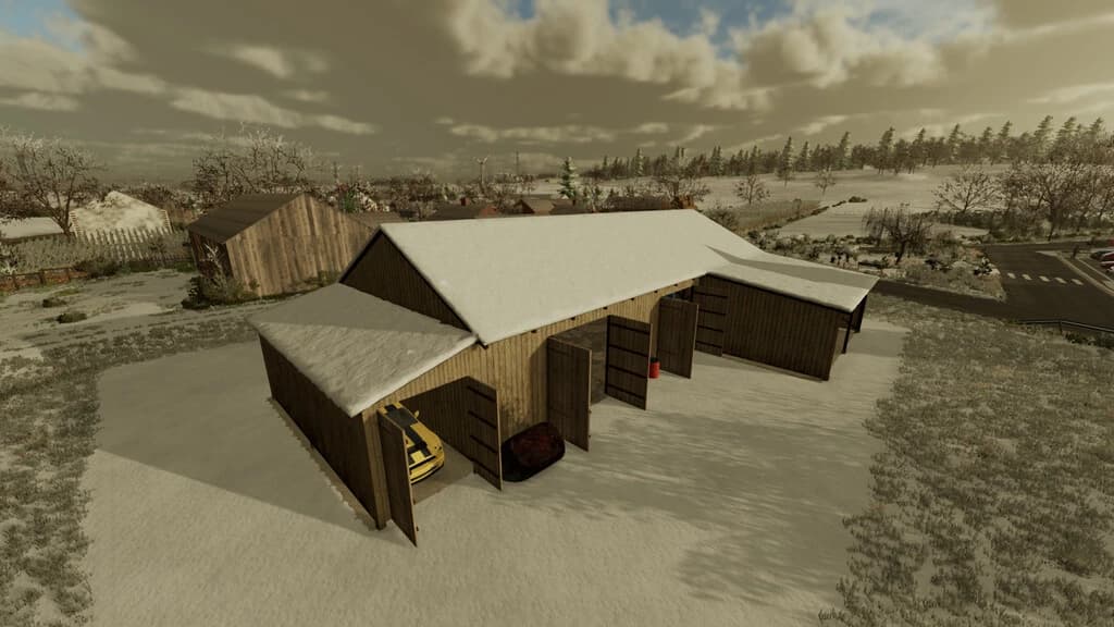 OLD WOODEN BARN