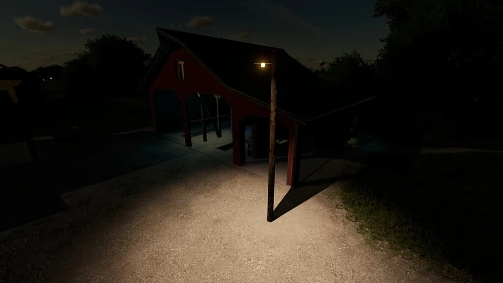 OLD WOODEN LIGHT POLL 2