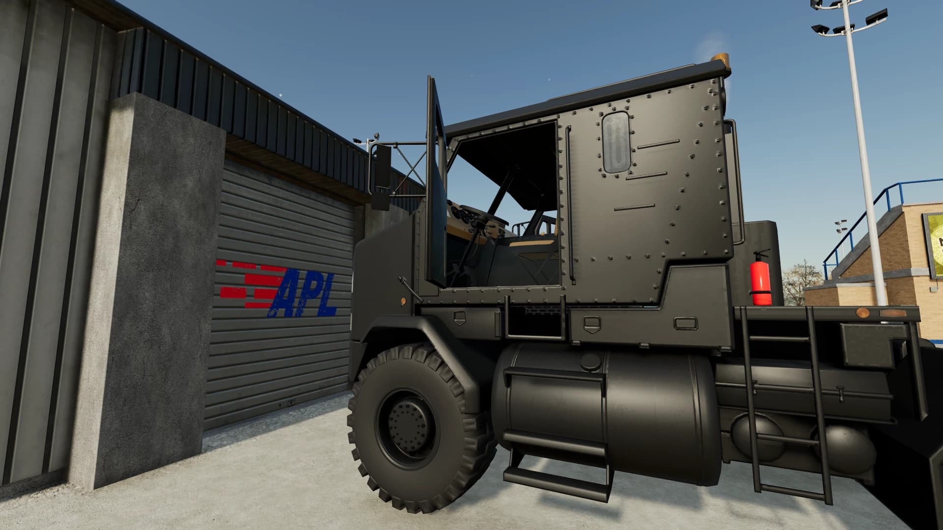 OSHKOSH DEFENSE HET M1070A1 2