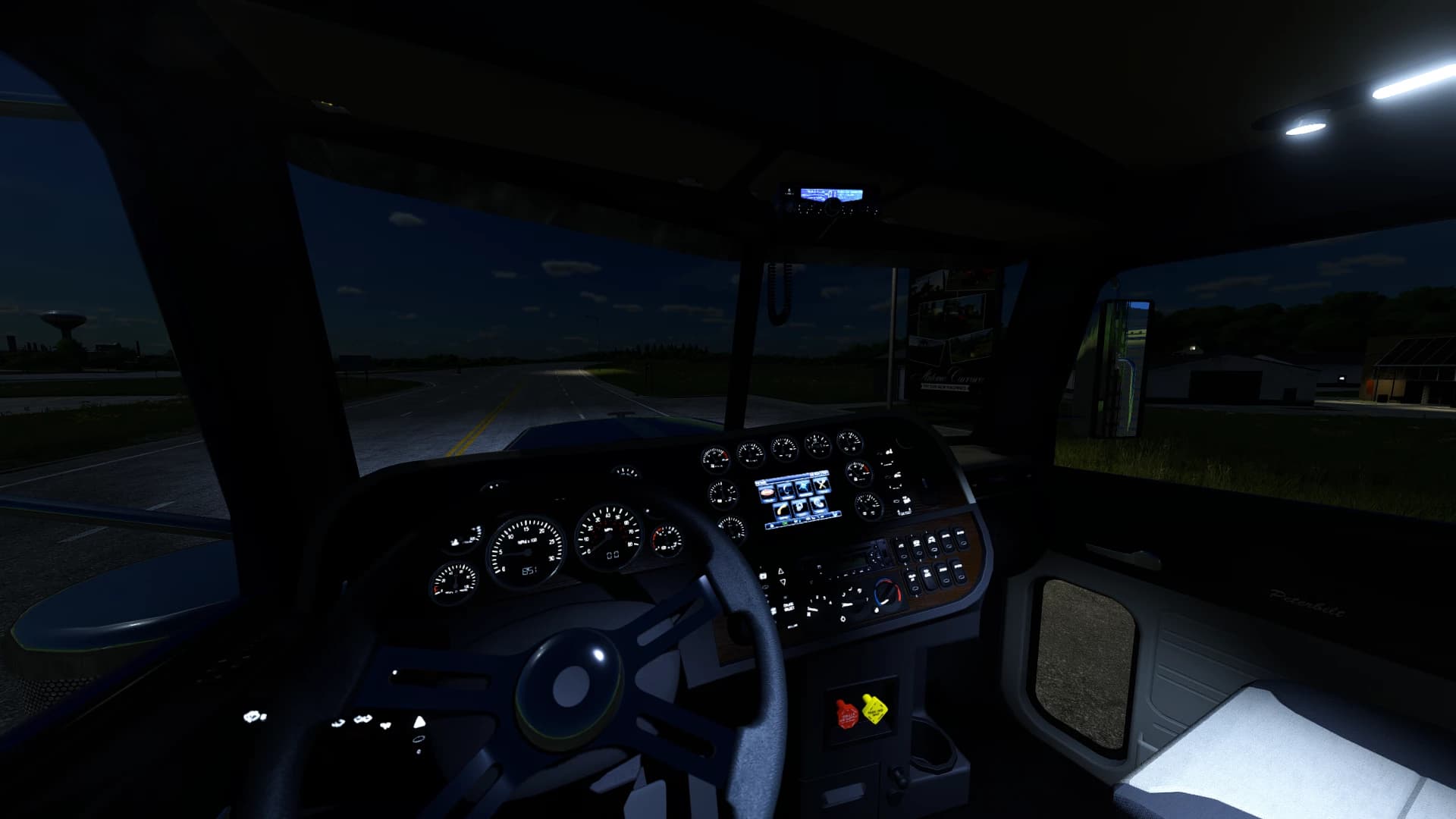 PETERBILT 389 DAYCAB 2