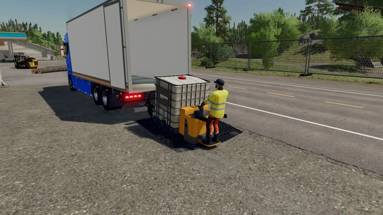 SCANIA WITH TAIL LIFT