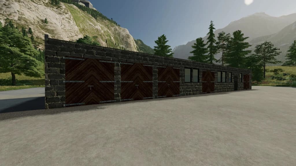 SMALL OLD GARAGE 4