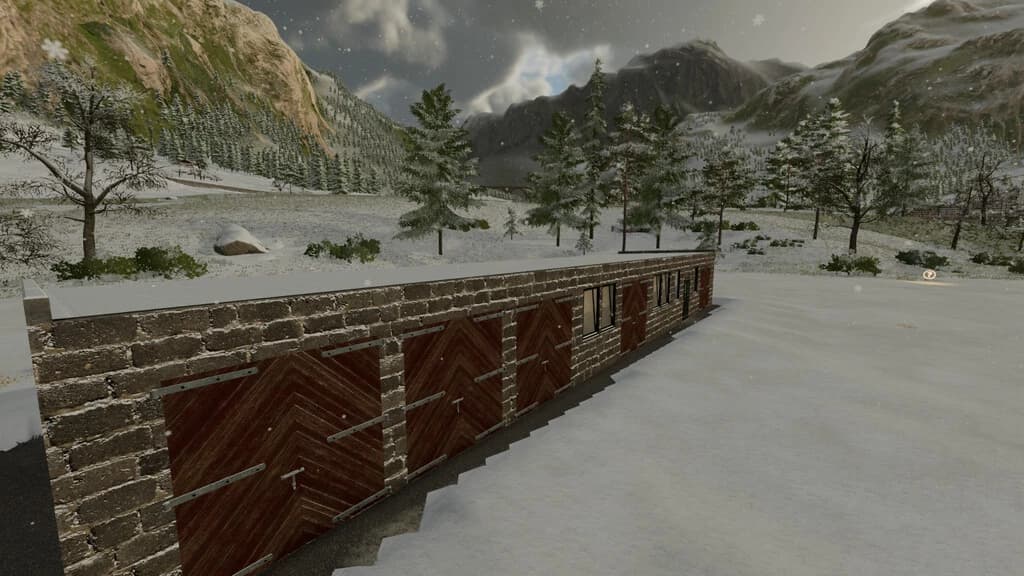 SMALL OLD GARAGE