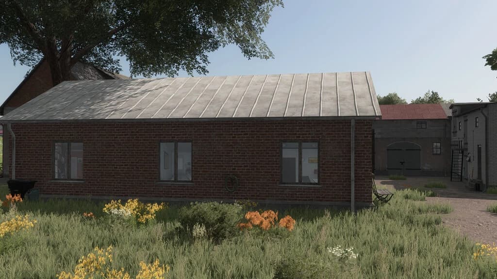 SMALL SINGLE-FAMILY HOUSE 2